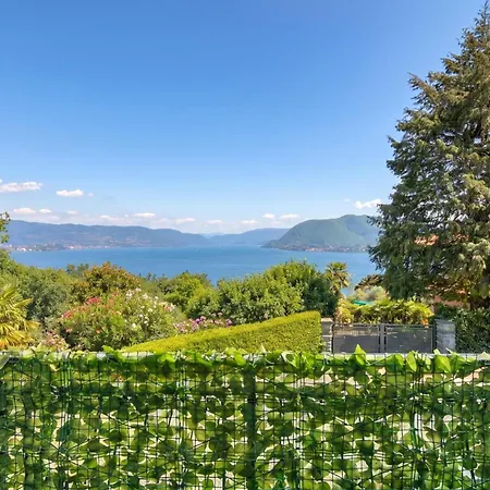 La Finestra Sul Lago: Maggiore View & Garden - Happy